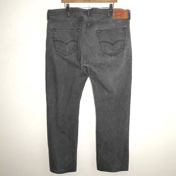 Levi's Mens 501 Jeans Size 42 x 30 Straight Leg Gray Denim 100% Cotton - Picture 2 of 9